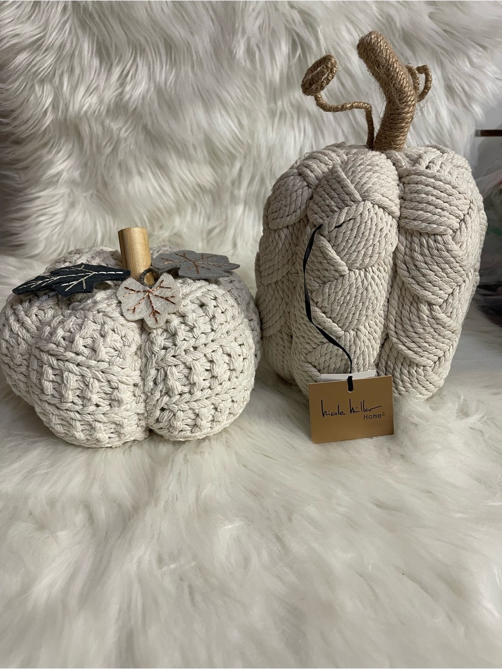 Nicole Miller Neutral Cream Knit Pumpkin Pair